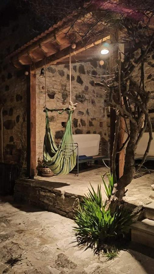Blue Cottage Apsiou Exterior foto