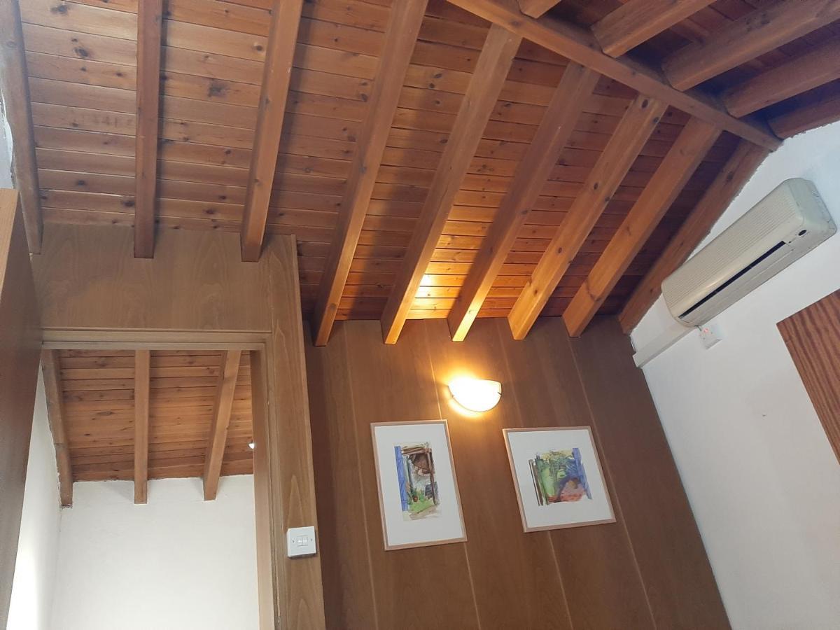 Blue Cottage Apsiou Exterior foto